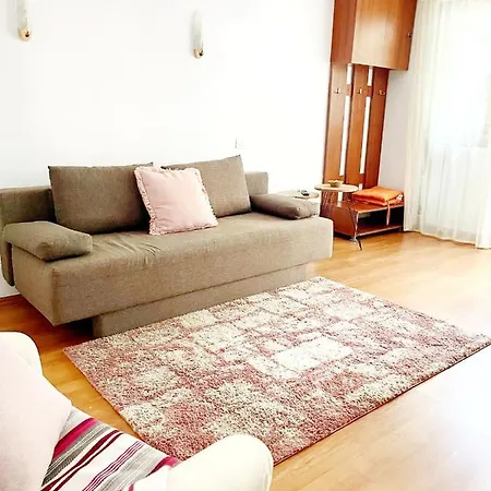 Apartament Roxana *