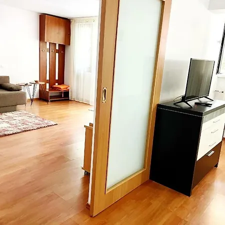 شقة Apartament Roxana *