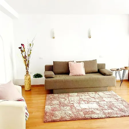 Apartament Roxana * إيفوري نورد
